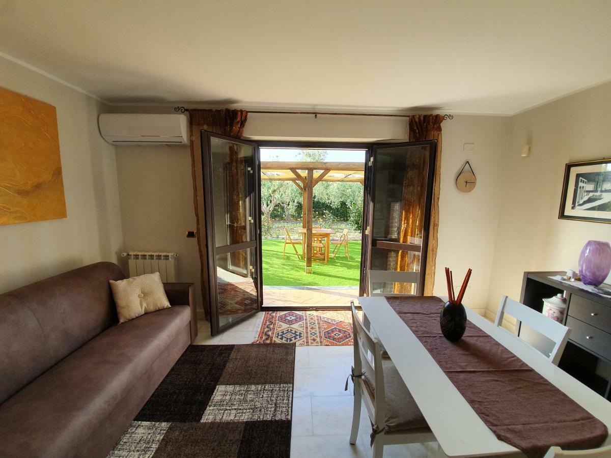 Villa Antonella Carlentini Esterno foto